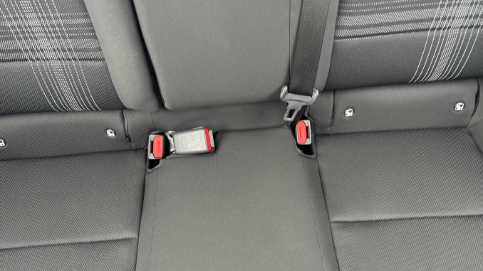 Hyundai i20 1.0T GDi 90 Element 5dr Petrol Hatchback - Image 17